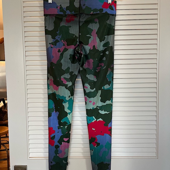 Terez leggings in shiny camo print. New with tags. Size Large - Picture 6 of 7